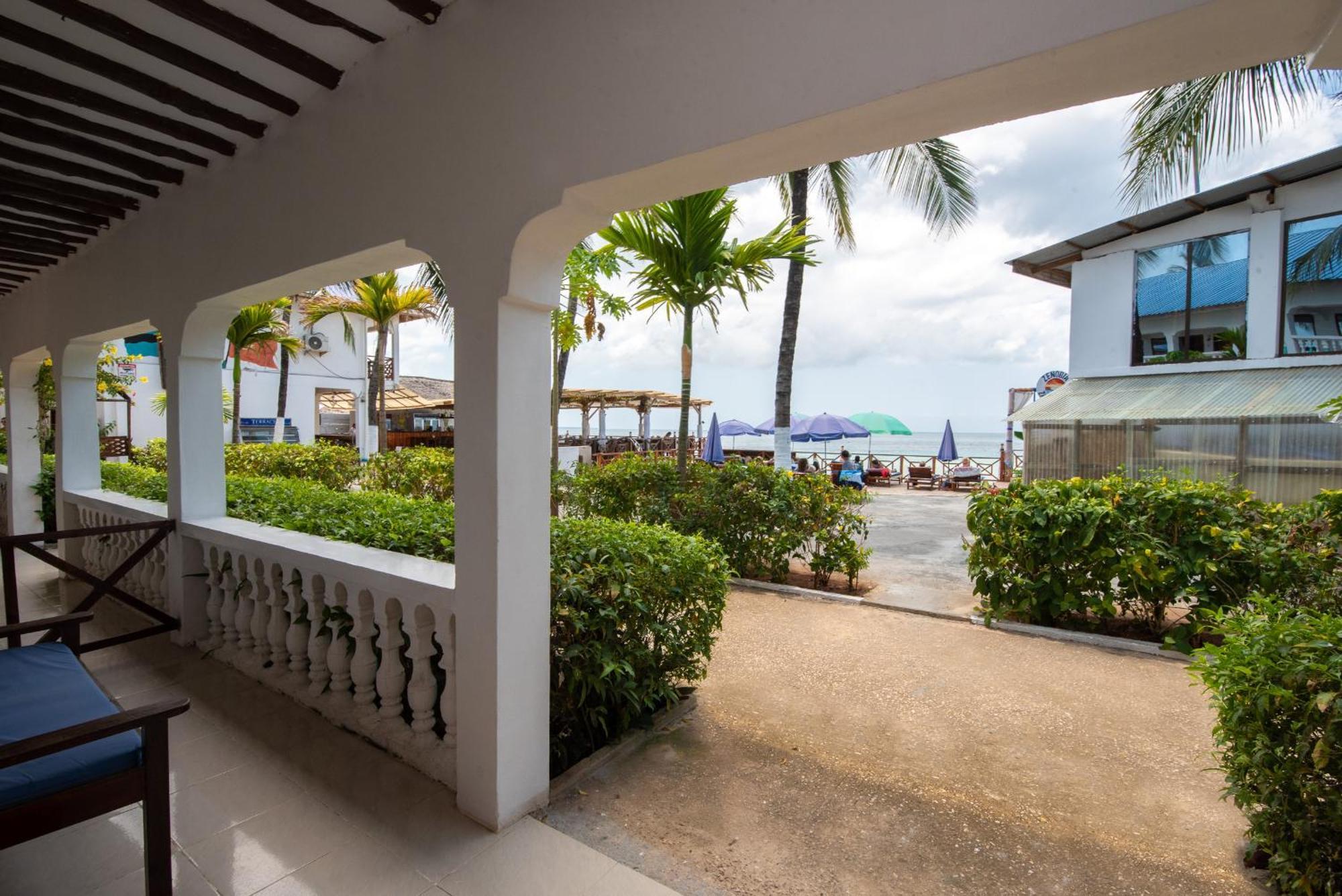 Zenobia Beach Resort Nungwi Habitación foto